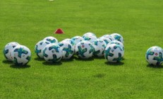 九游娱乐中国官网-沙尔克04四连败遭遇危机，德甲排名下滑至倒数第二，沙尔克04足球俱乐部