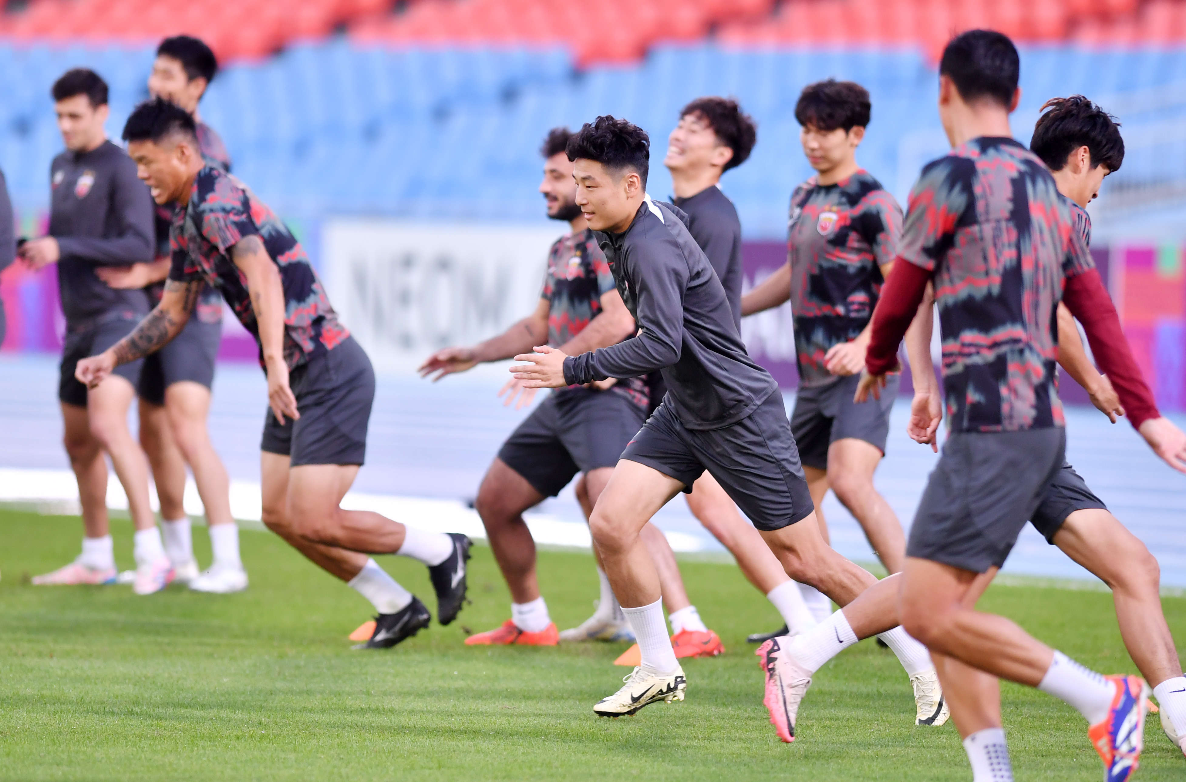 球队主教练调整阵容迎接新一轮挑战的简单介绍