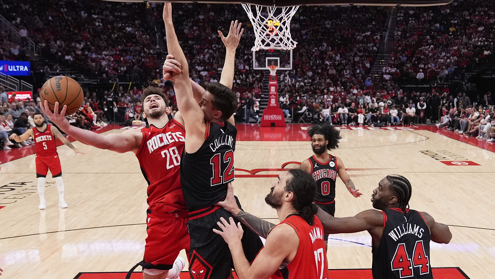 开拓者险胜公牛，艰难取得比赛胜利