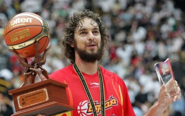 西班牙篮球巨星传授技巧，青年选手受益的简单介绍