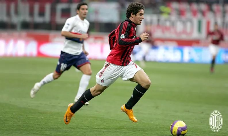 佛罗伦萨完胜对手，重返前列的简单介绍