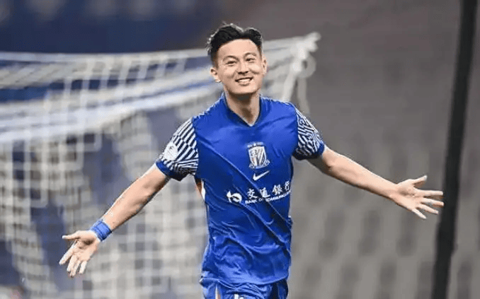 足球行业猛料：新晋球员积极发挥，展现出众实力