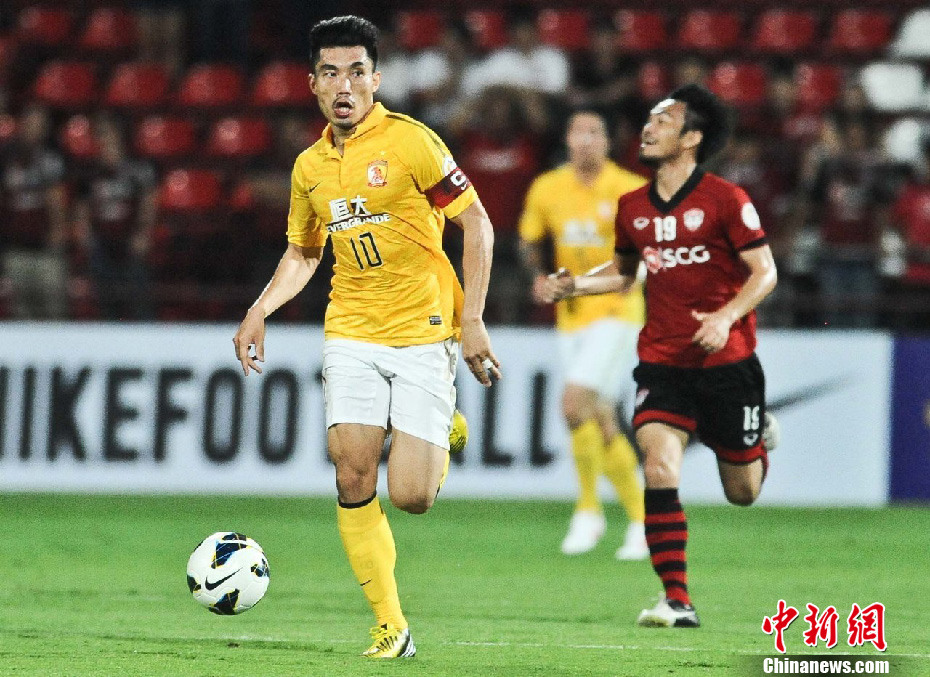 包含广州恒大大胜，继续保持联赛领先地位的词条