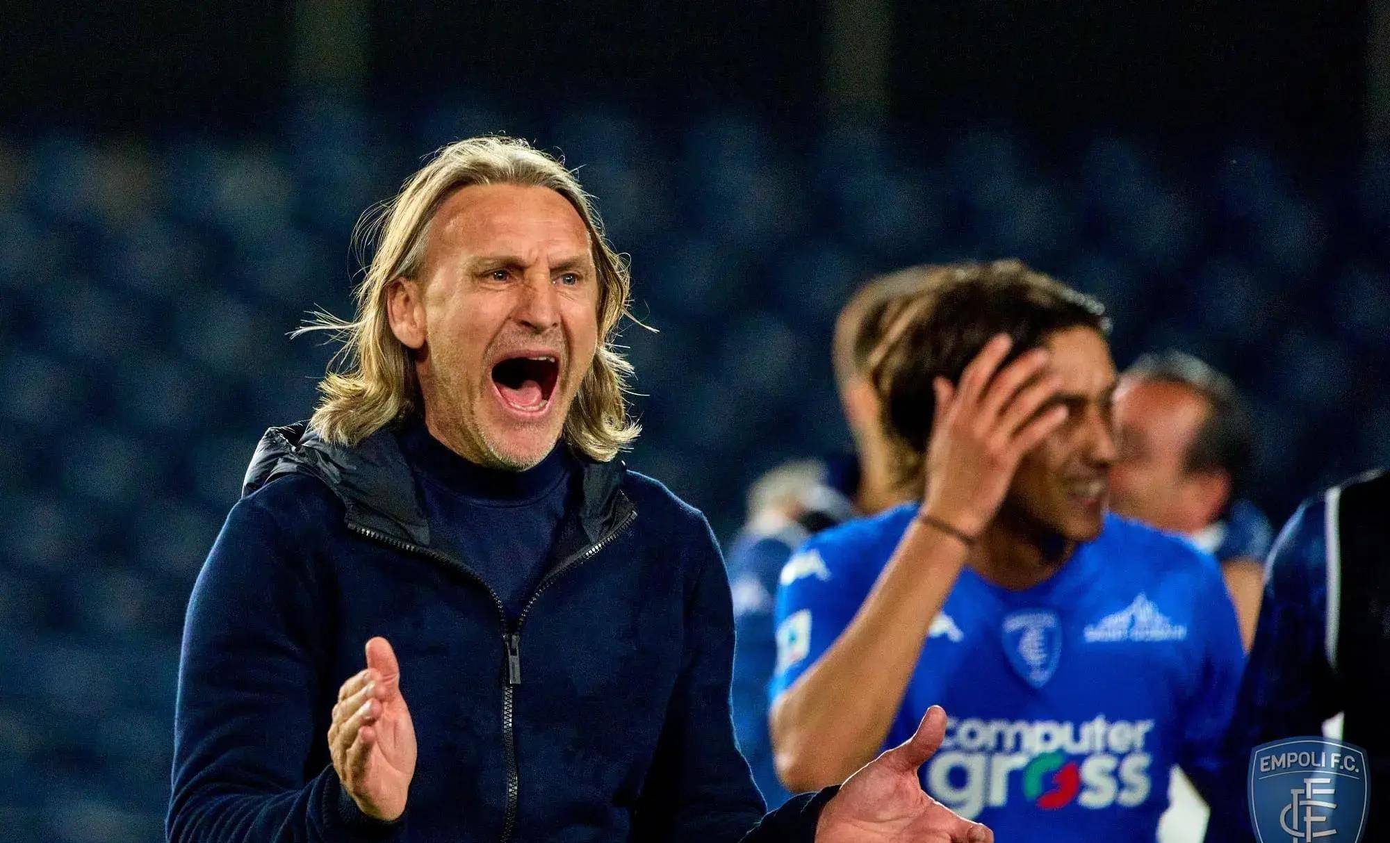 包含都灵主场惜败，连续两场不胜的词条