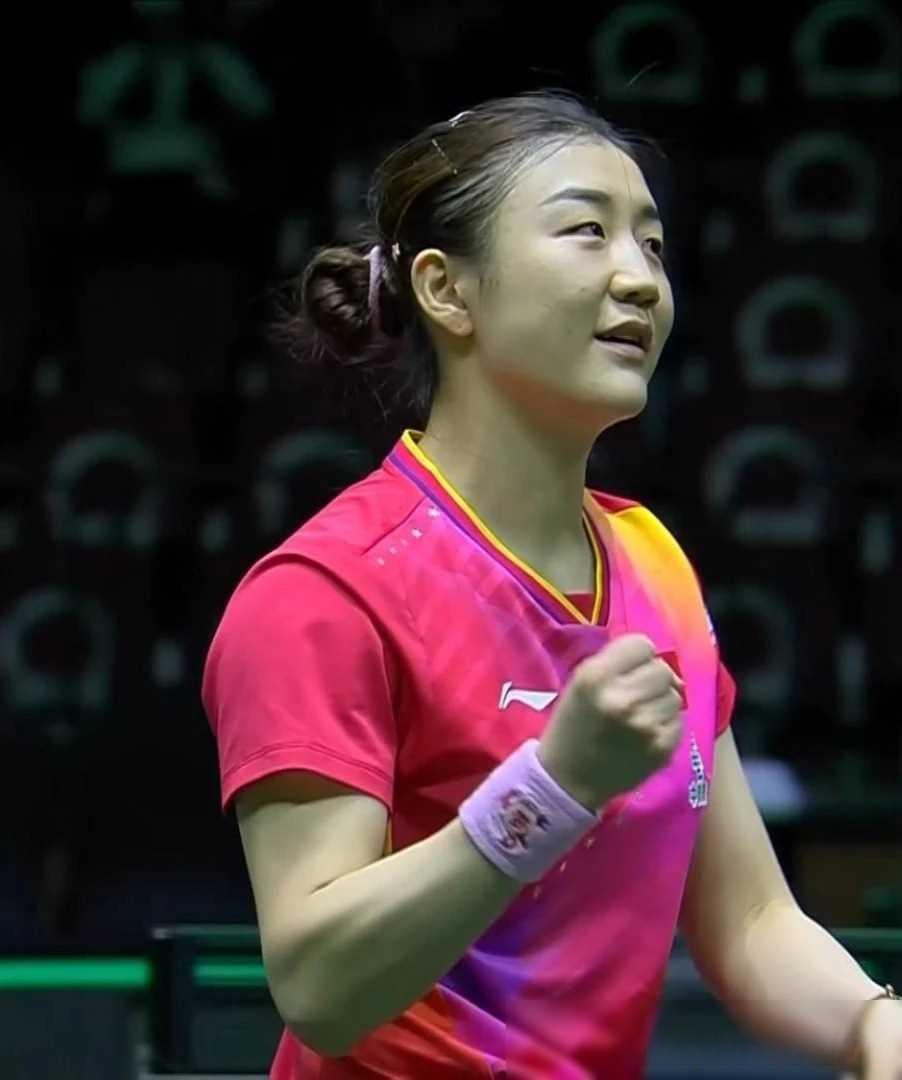 关于短跑项目夺魁悬念重重，美国选手力挫强敌的信息