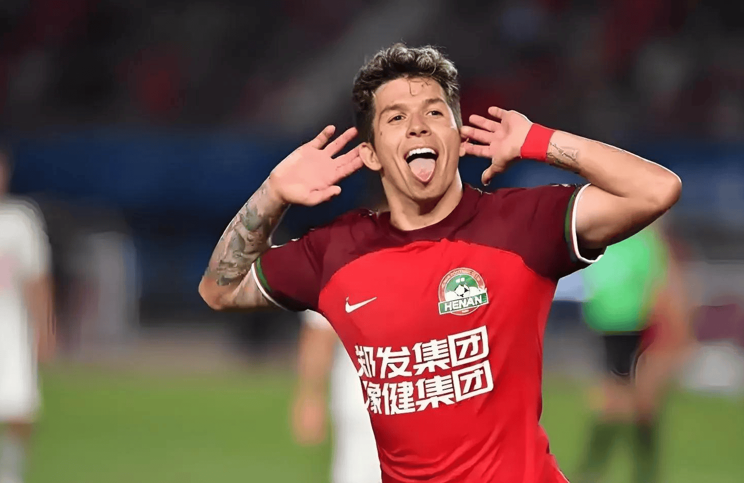 关于中超最新动态：武汉卓尔主场不敌深圳佳兆业，遭遇失利的信息