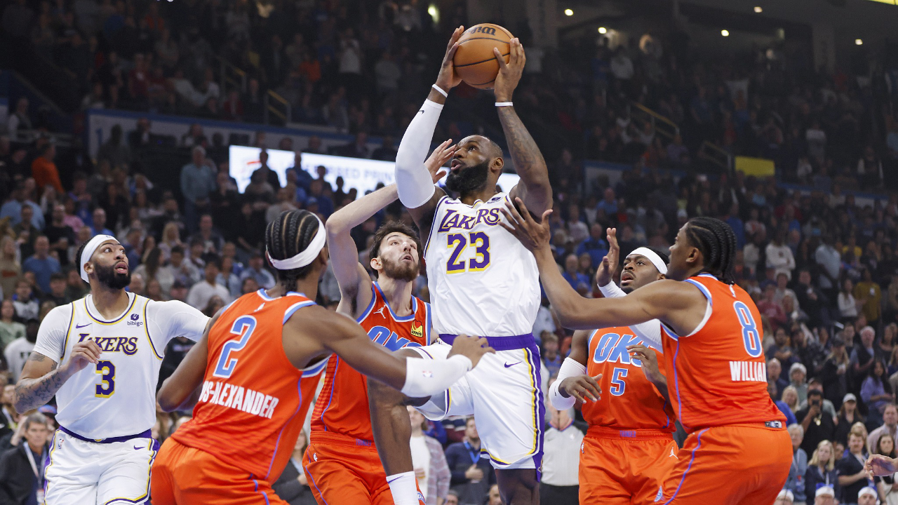 湖人胜勇士，詹姆斯独揽40分狂秀