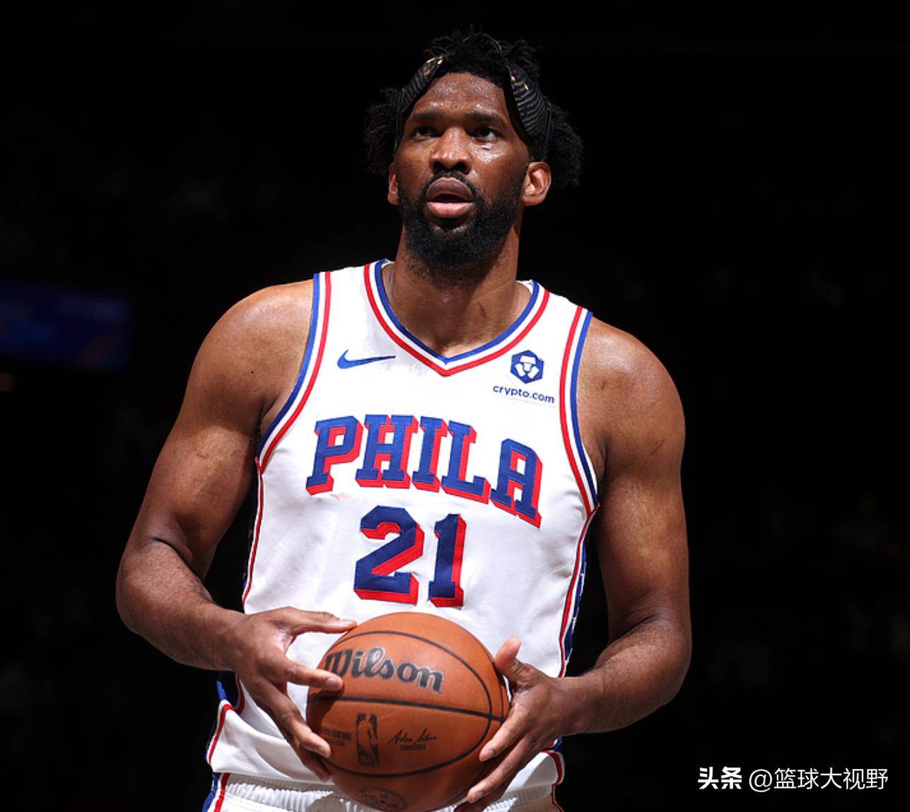 包含76人主场击败黄蜂，恩比德28+12的词条